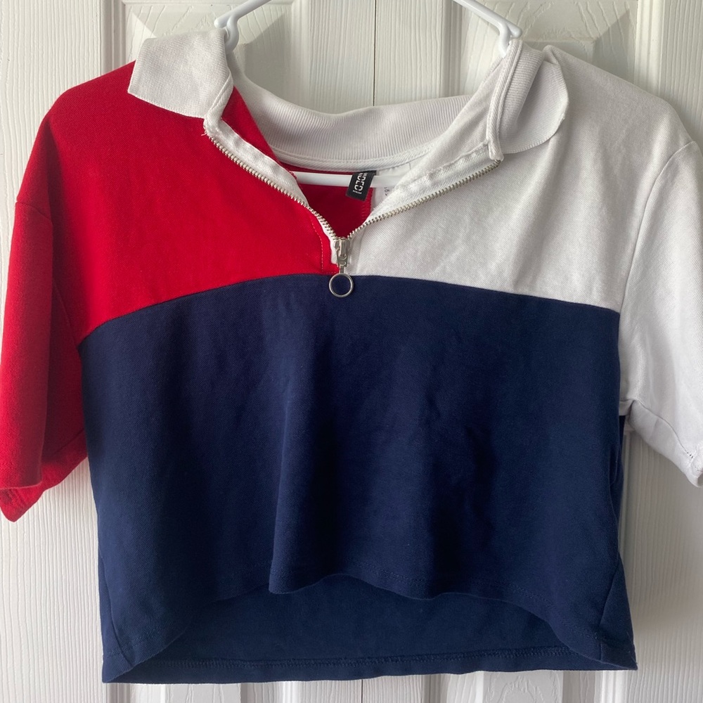 Red white and blue color block H&M quarter zip cropped tee